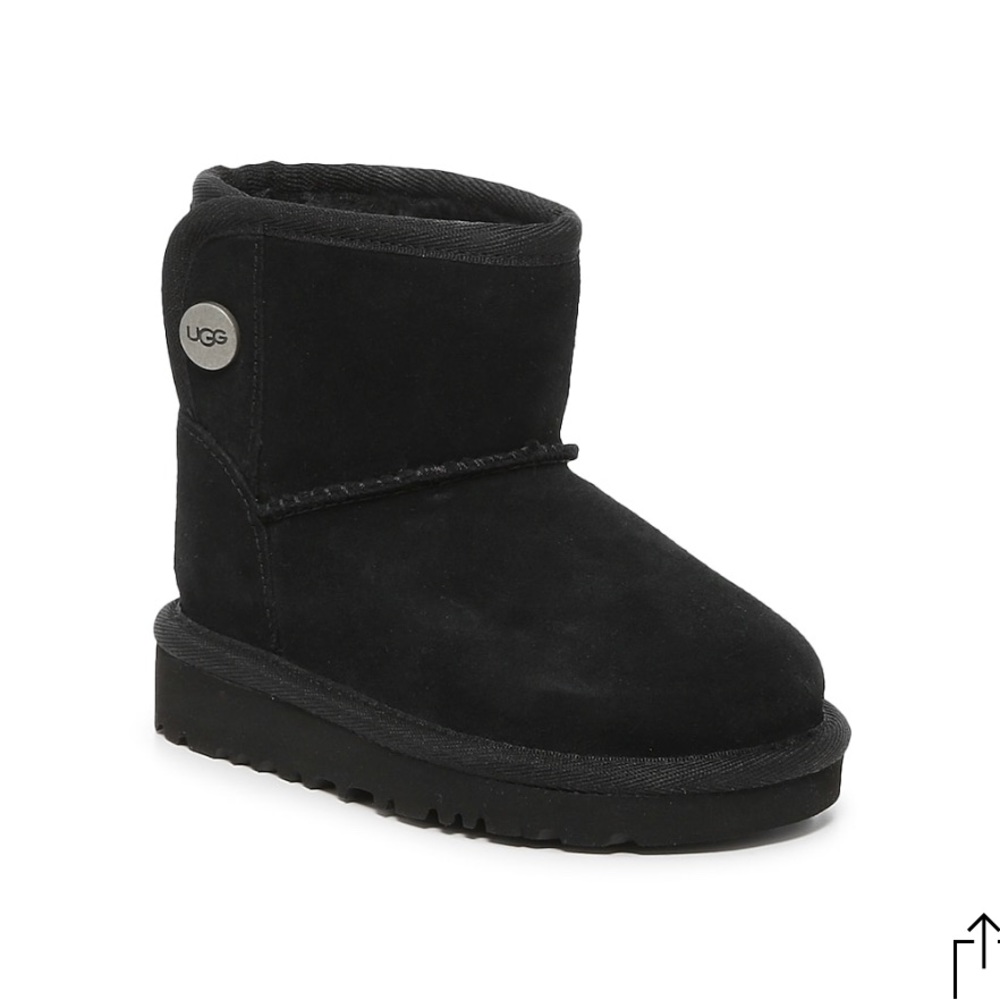 Ugg Jona boots color black size 9